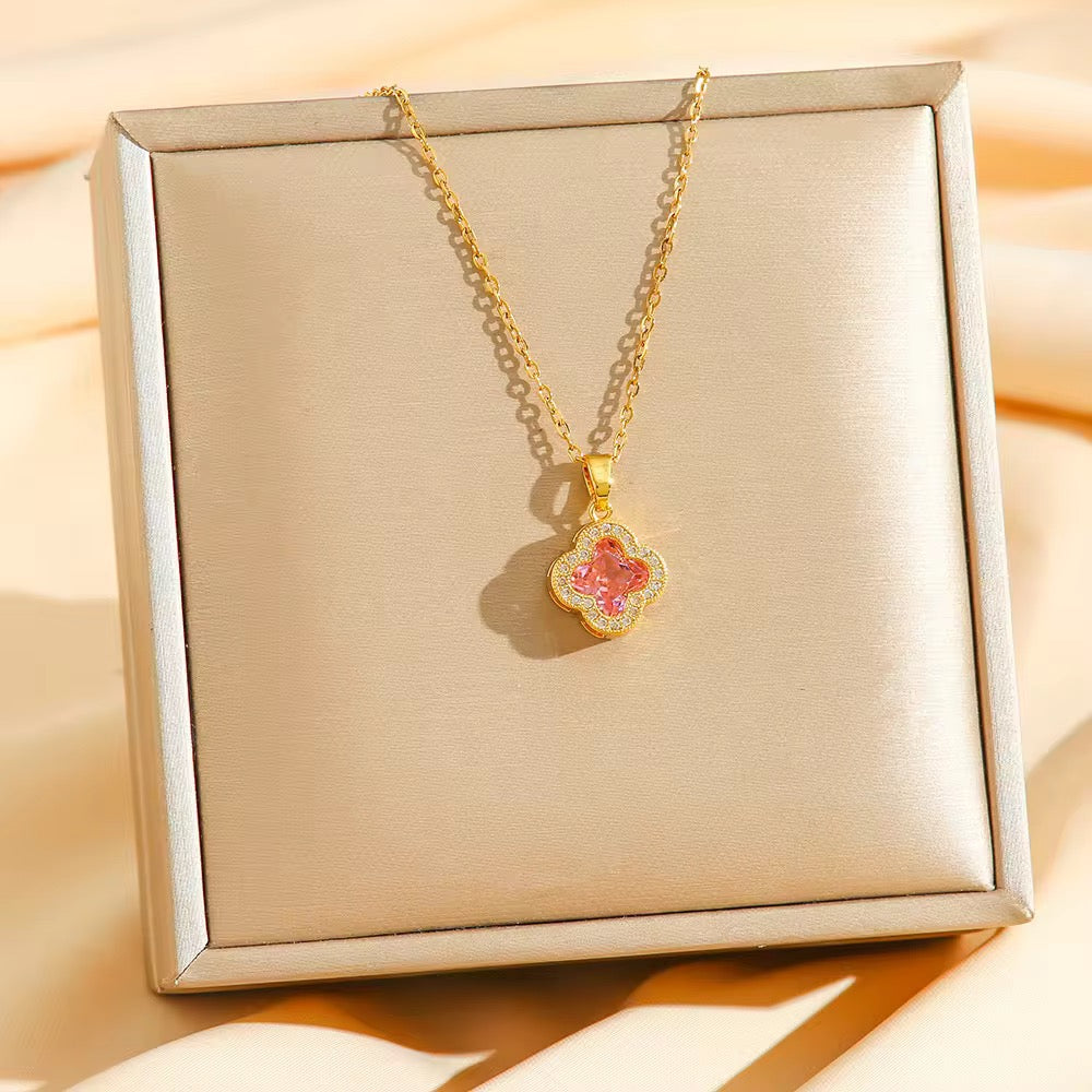 Collier Fleur Porte-Bonheur