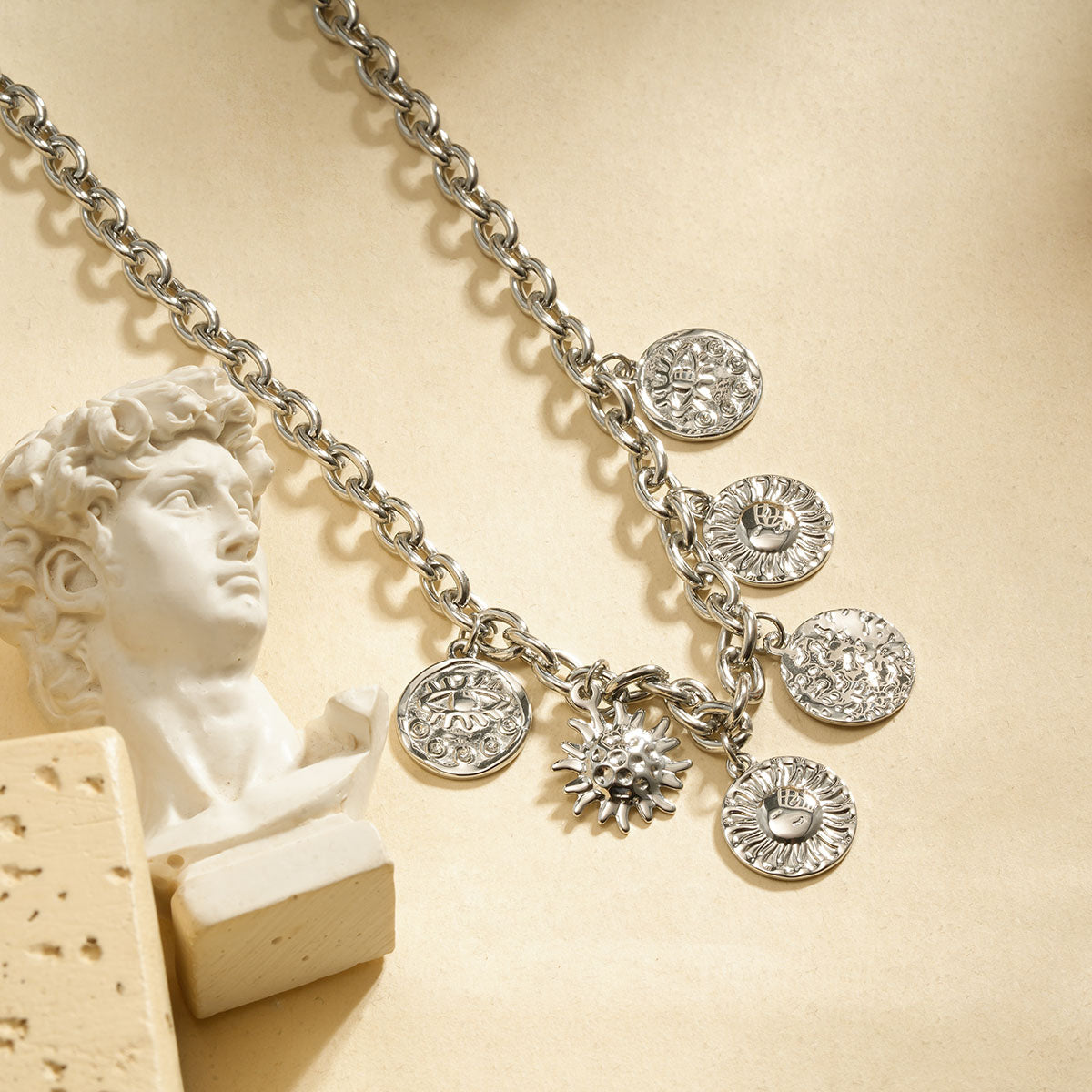 Collier 6 Pendentifs Soleil & Œil – 5th Élément