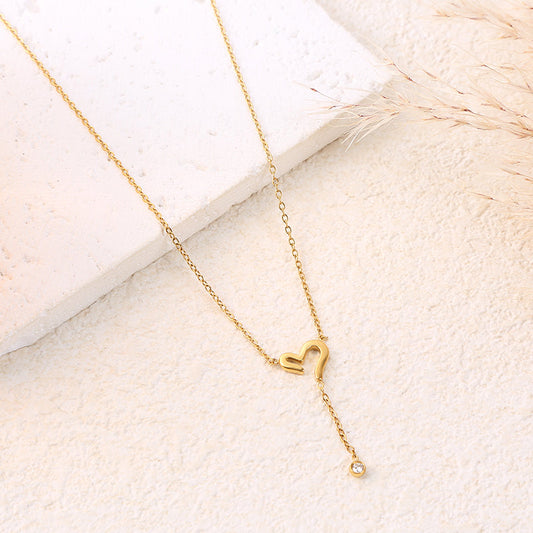 Collier Cœur Ajouré & Strass Suspendu – 5th Élément
